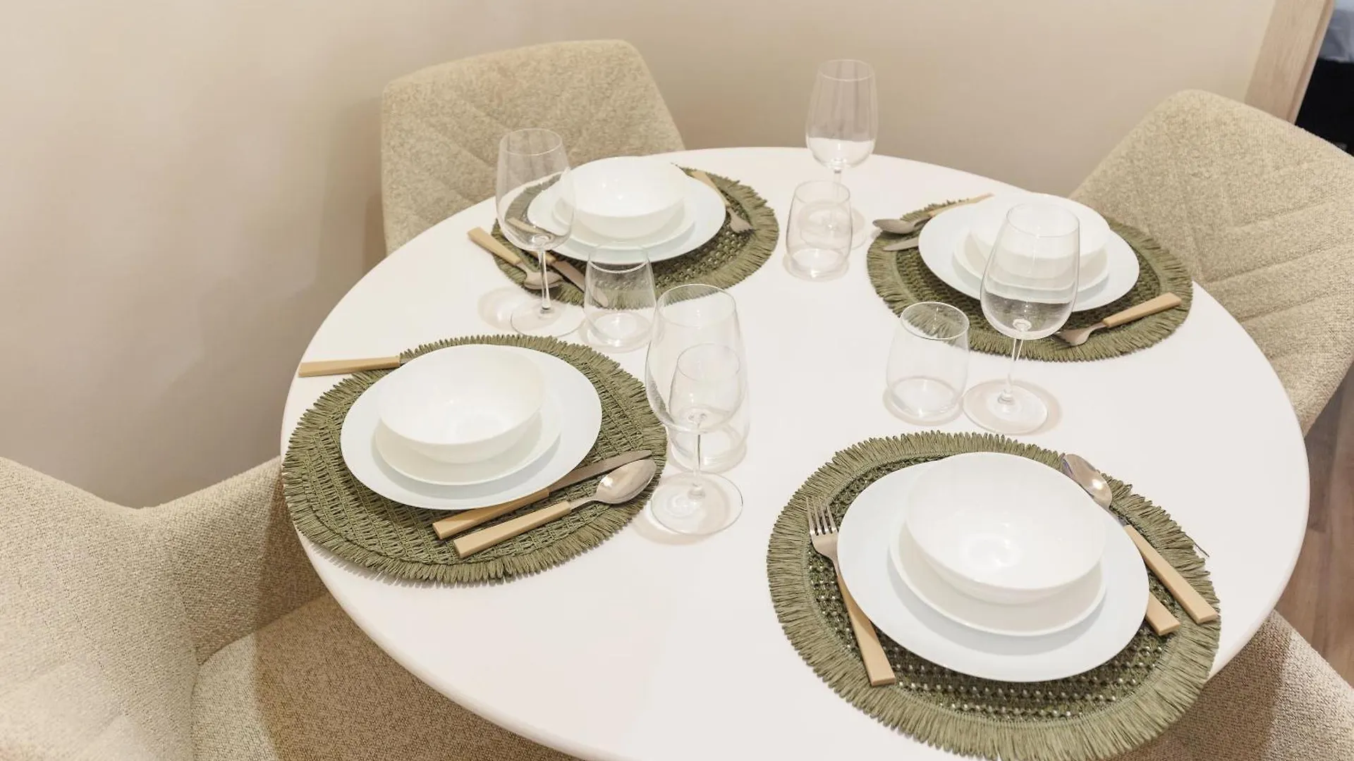 Apartment The Grove Hideaway Central 2Br Retreat Budapest Hungary